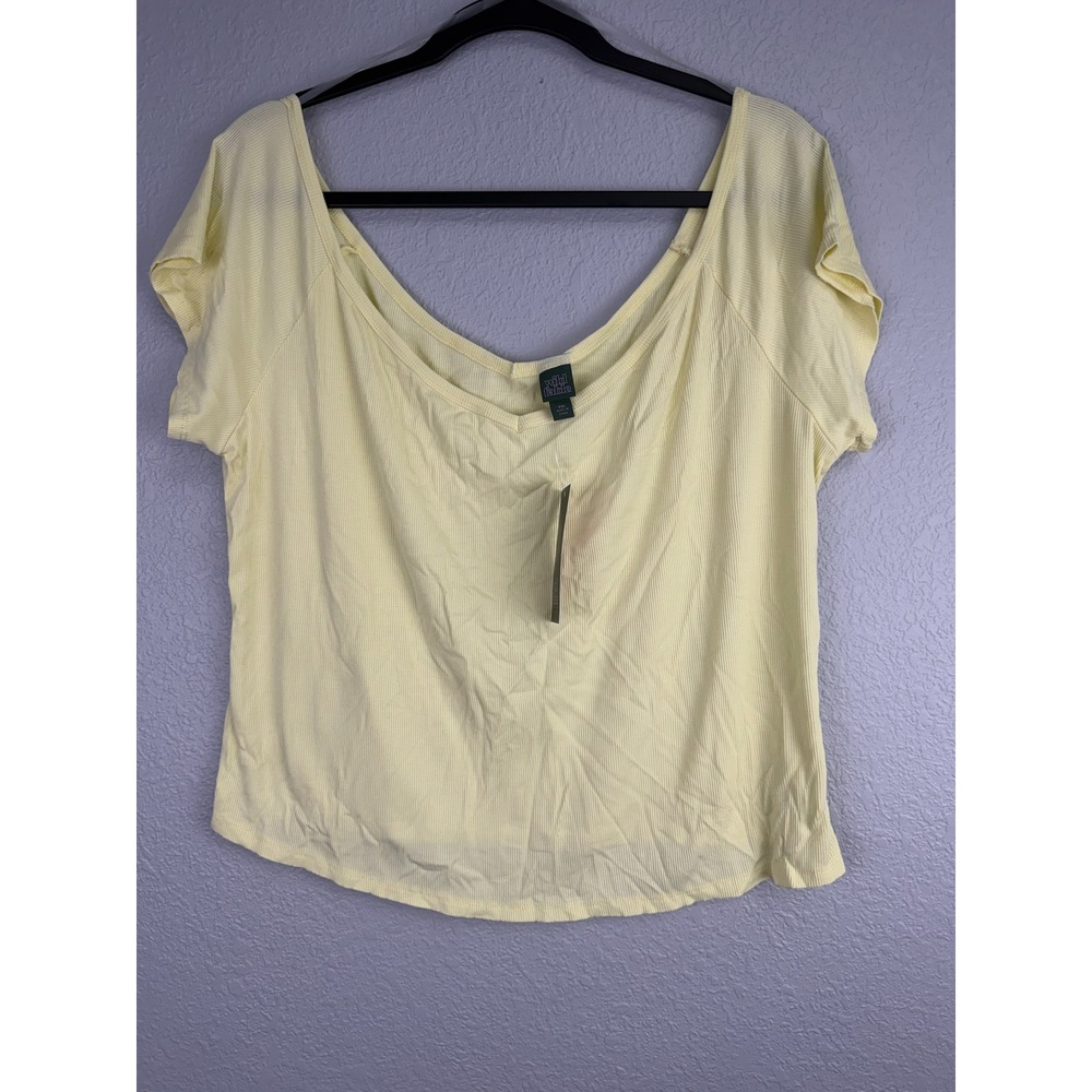 Wild Fable Womens XXL Top Light Yellow Ribbed V-Neck‎ Short Sleeve Basic Summer